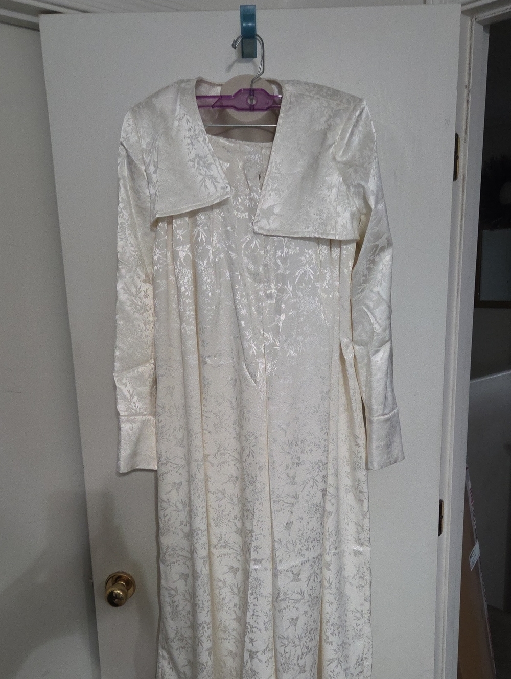 AKIRA Ivory Satin Floral Jacquard Top with Label